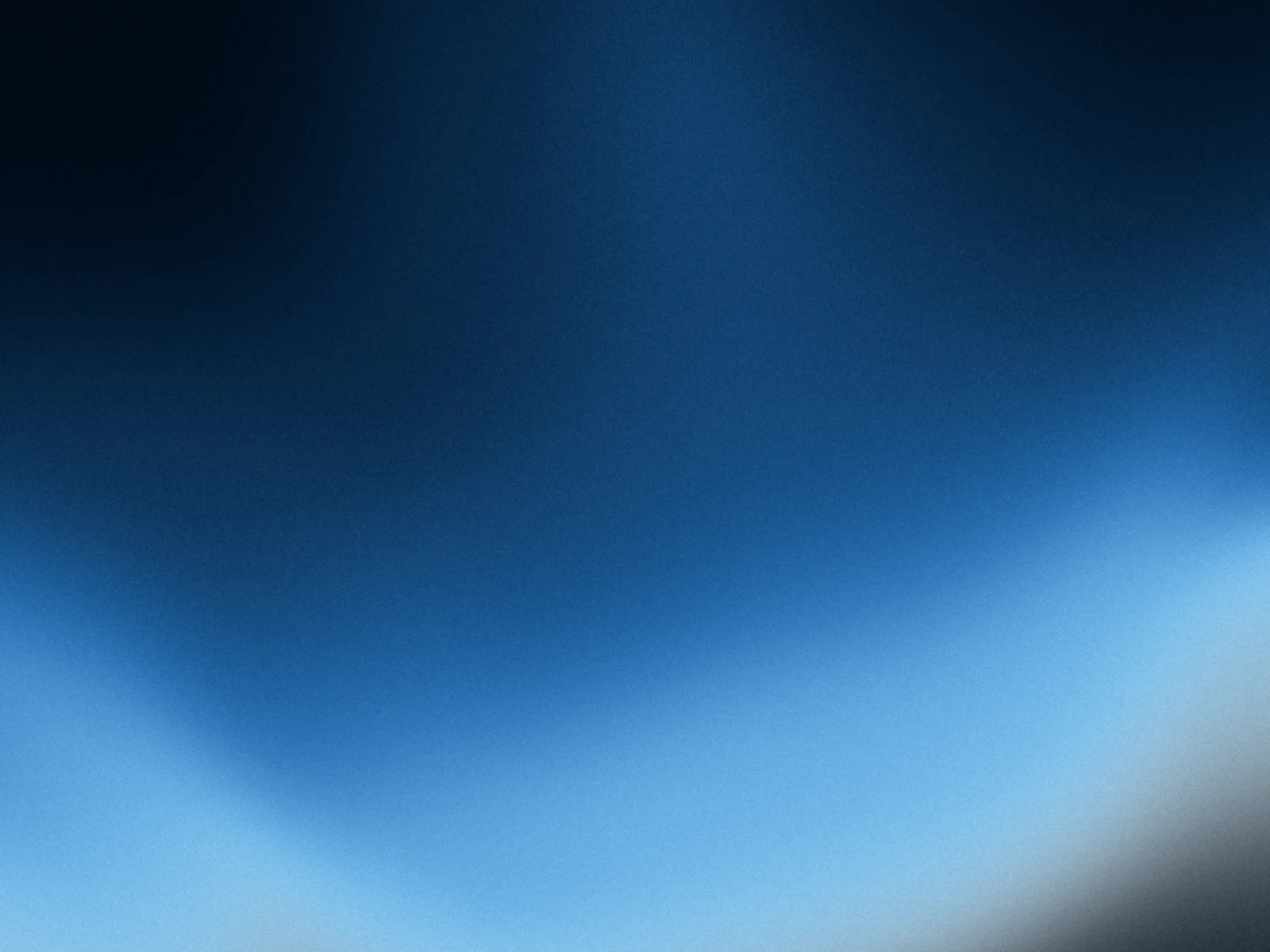 Silver lantern: grainy gradient in blue and white